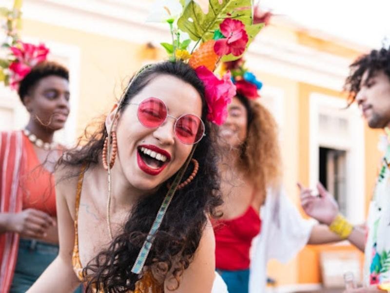 PREVENÇÃO DE ENTUPIMENTOS: 3 CUIDADOS ESSENCIAIS ANTES DE PULAR O CARNAVAL