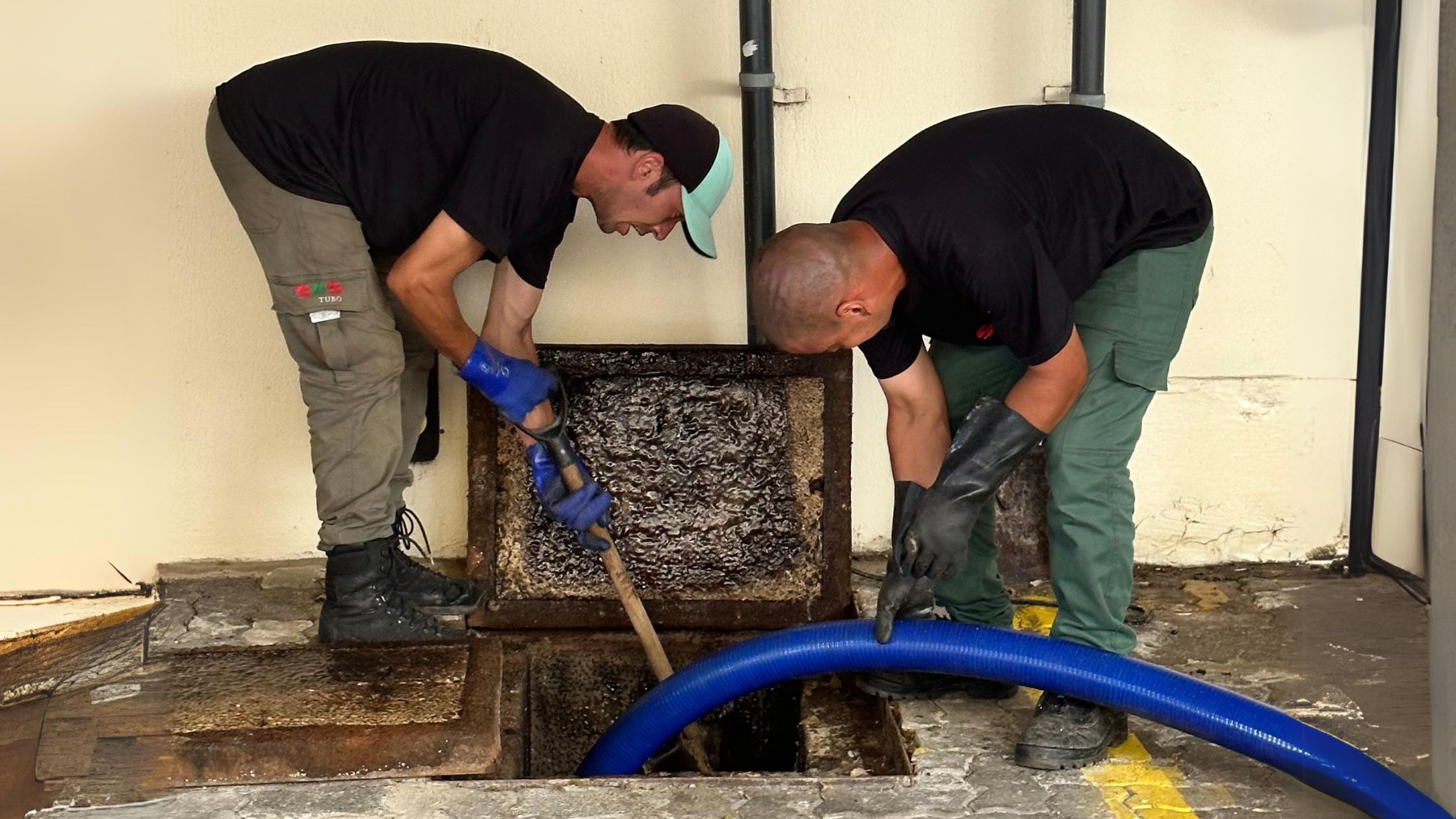 LIMPEZA DE CAIXA DE GORDURA: MANTENDO SEU SISTEMA DE ESGOTO EFICIENTE